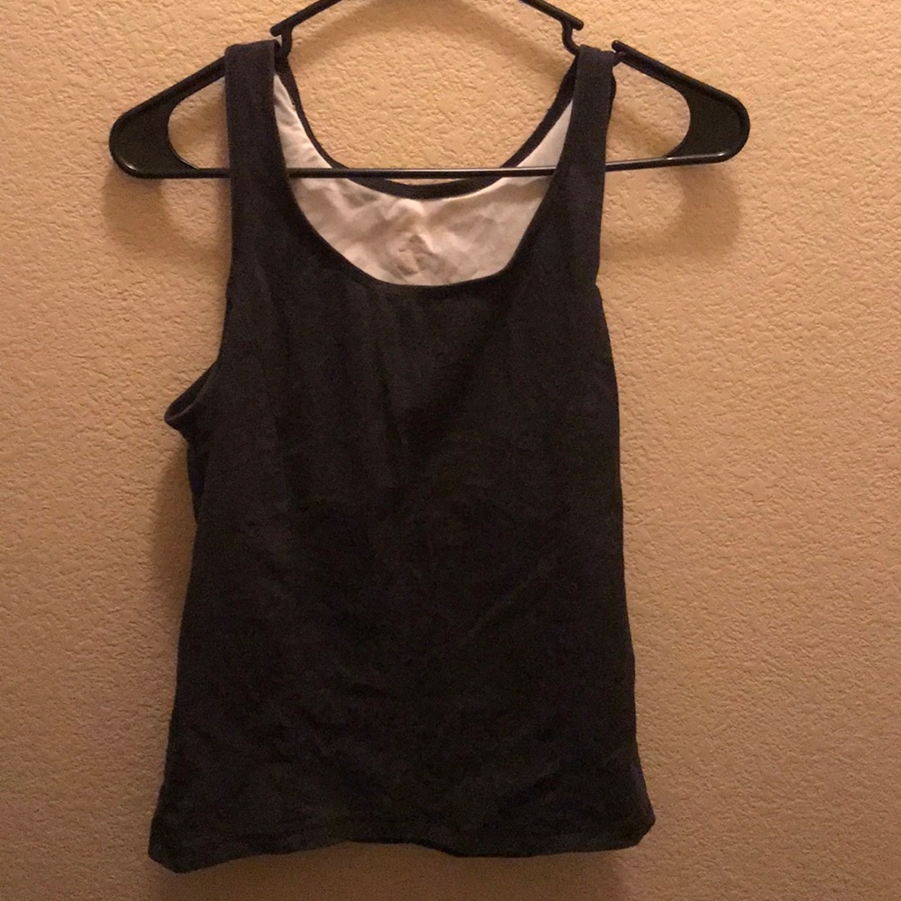 Athletic tank top